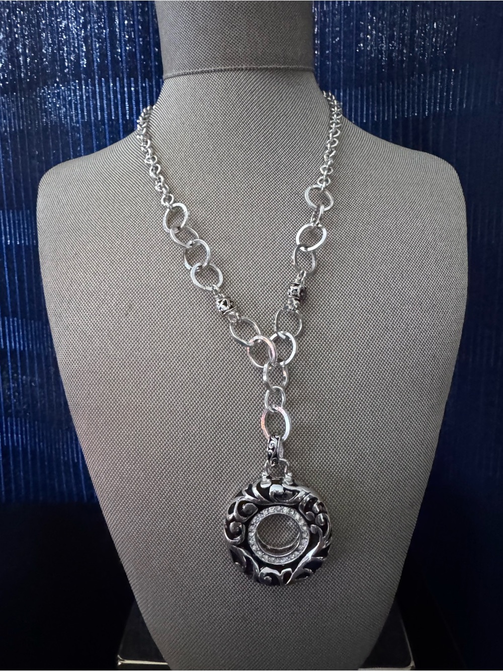 Silver-Tone Ornate Pendant Necklace - Women Jewelry